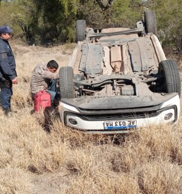 auto volcado en catamarca