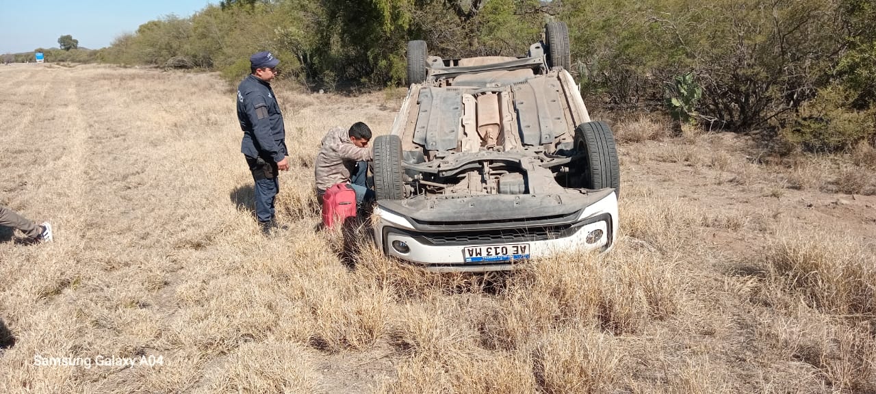 auto volcado en catamarca
