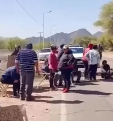 corte de ruta en tinogasta