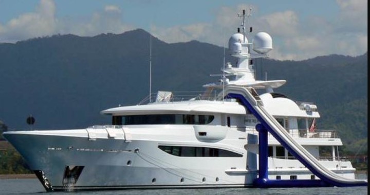 Megayate de lujo, otro de los símbolos de la riqueza acumulada mencionada por Transparencia Venezuela.