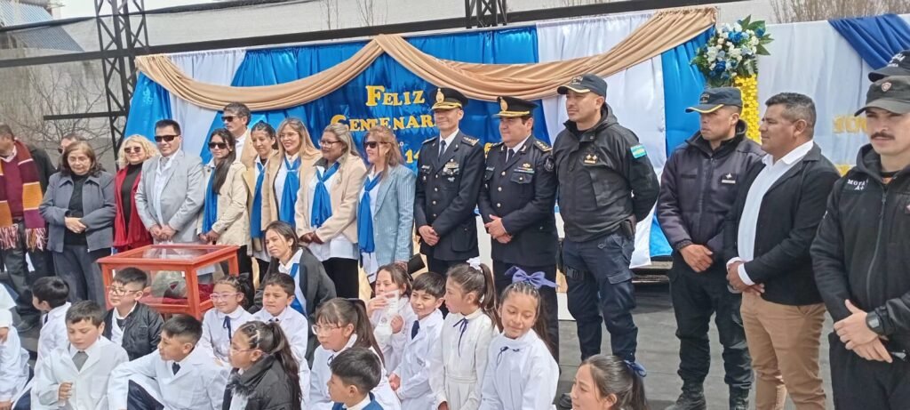 policia peñon