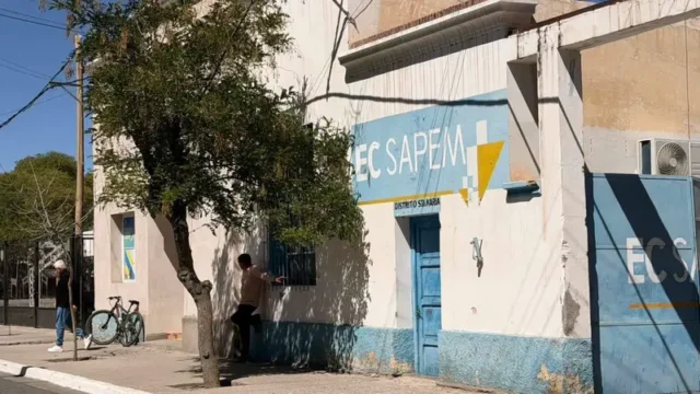 .